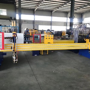 龍門(mén)式焊接機(jī)器人自動(dòng)化焊接