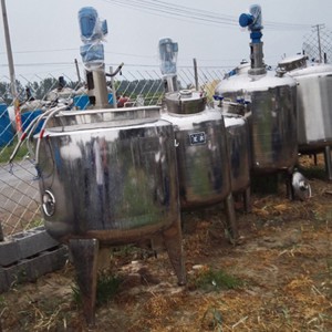 二手攪拌罐不銹鋼攪拌罐大量供應攪拌罐