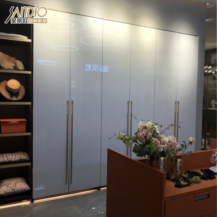 新中式感應燈帶紅酒柜