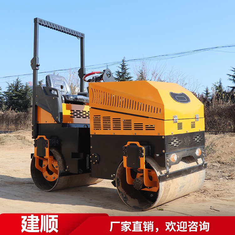 小型壓路機(jī) 座駕式夯實(shí)機(jī) 壓實(shí)機(jī) 柴油小型手扶壓路機(jī)