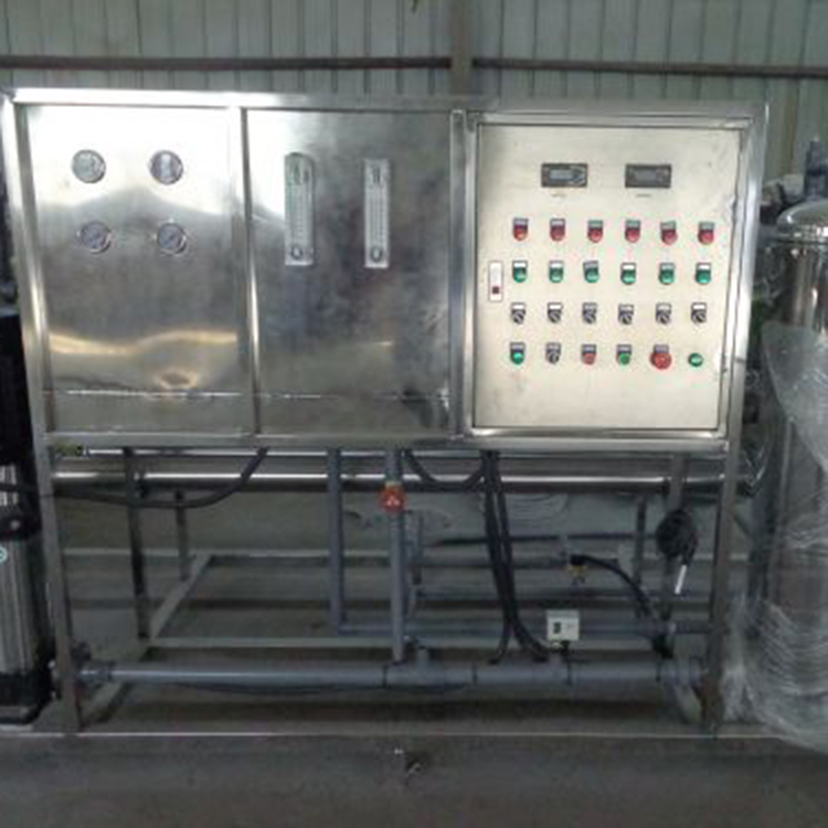 RO單極水處理設備供應  反滲透水處理設備  格信