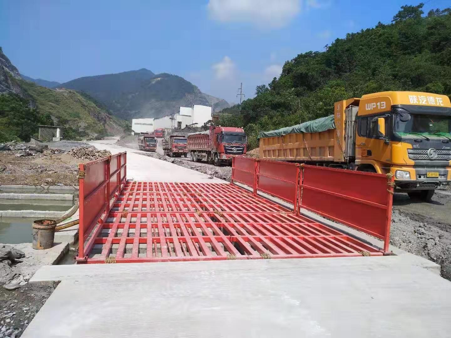 洗車臺價(jià)格 施工沖洗平臺 大型工程洗輪機(jī) 中京環(huán)保科技