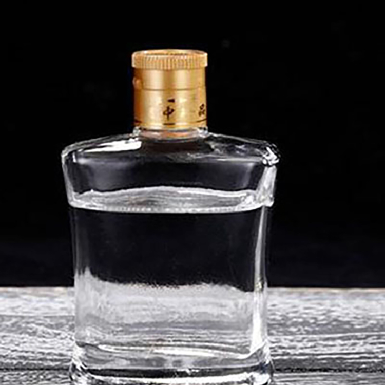 批發100ml晶白料小酒瓶 125ml二兩白酒瓶定制