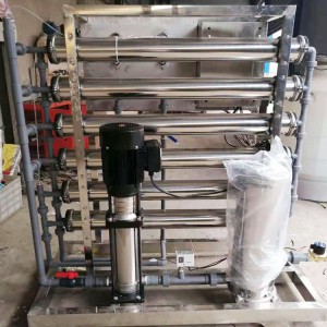 廠家銷售 8噸雙級反滲透純凈水設備  工業(yè)脫鹽海水淡化